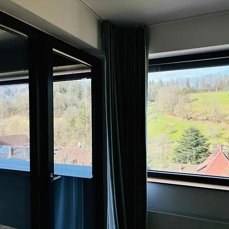Chalet Gesamtes King Size Kueche Tv Regendusche Loggia