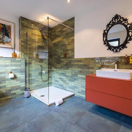 Gesamtes King Size Kueche Tv Regendusche Loggia * بادن بادن