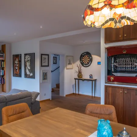 Chalet Gesamtes King Size Kueche Tv Regendusche Loggia Baden-Baden